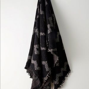 Aritzia Wilfred Diamond Mosaic Wool Scarf/ Wrap